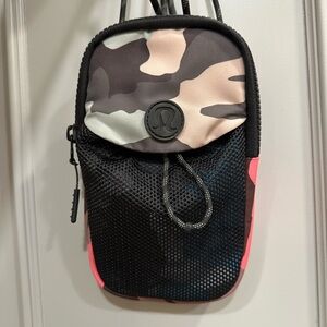 lululemon athletica Belt Bag Black and Pink Compact Design